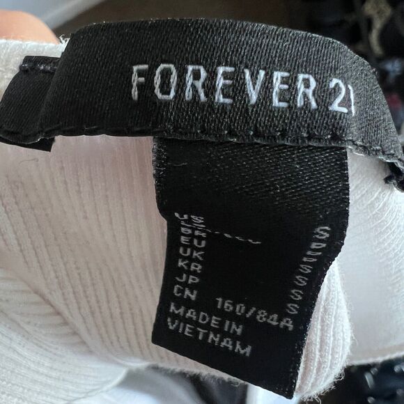 Gray Pinstripe Top, Preppy, Office Siren, Y2K, Minimalist, Small, Vintage - Picture 3 of 3